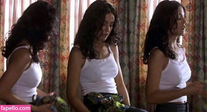 Emmanuelle Chriqui Onlyfans Photo Gallery 