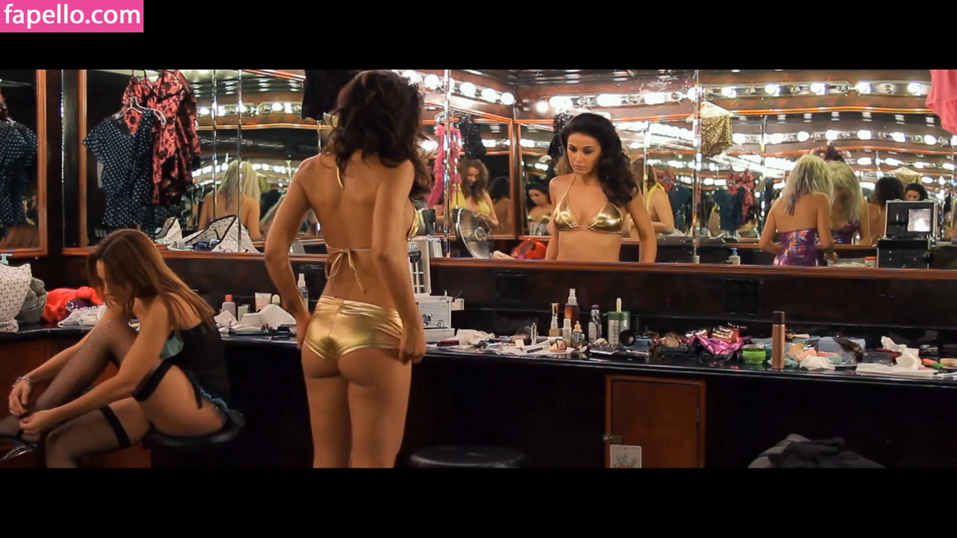 Emmanuelle Chriqui Onlyfans Photo Gallery 