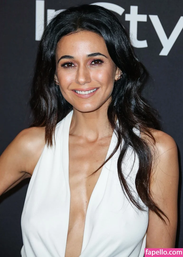 Emmanuelle Chriqui Onlyfans Photo Gallery 