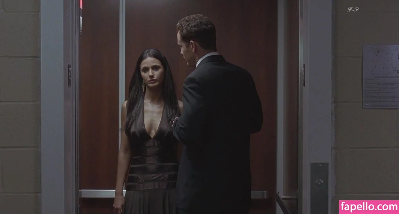 Emmanuelle Chriqui Onlyfans Photo Gallery 