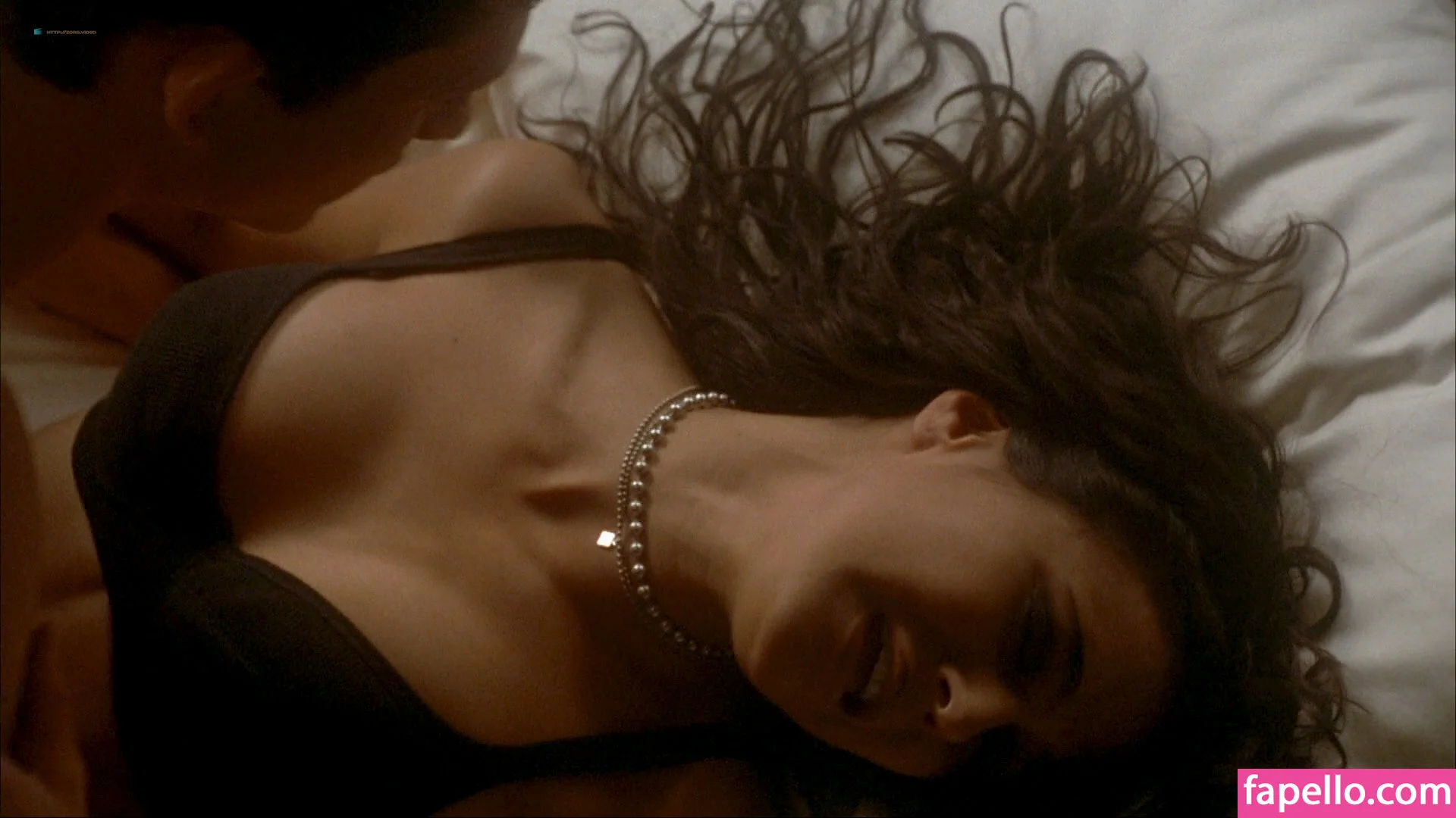 Emmanuelle Chriqui Onlyfans Photo Gallery 