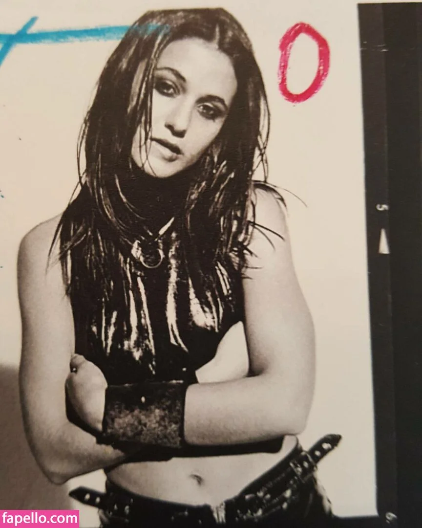 Emmanuelle Chriqui Onlyfans Photo Gallery 