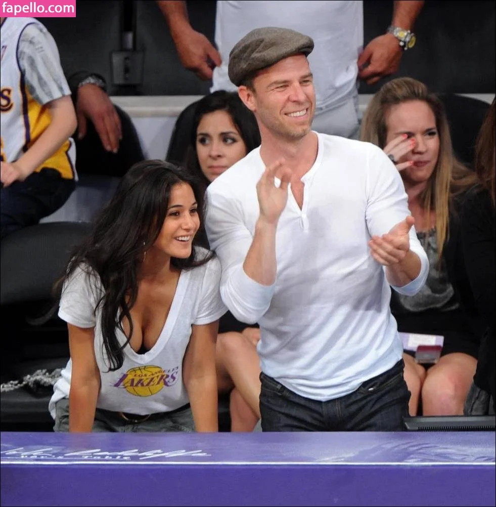 Emmanuelle Chriqui Onlyfans Photo Gallery 