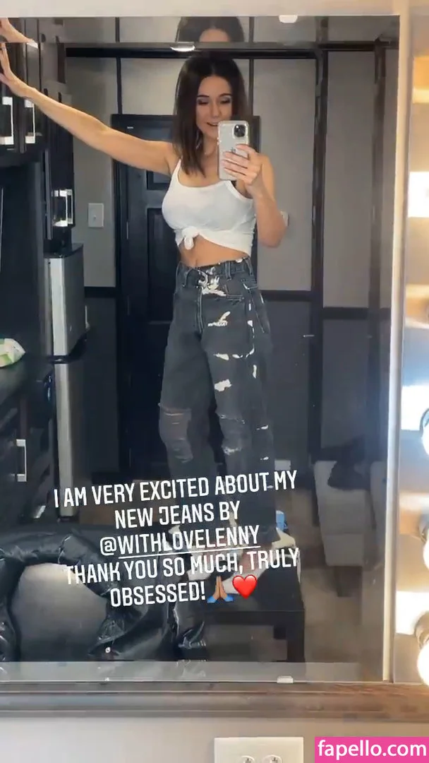 Emmanuelle Chriqui Onlyfans Photo Gallery 