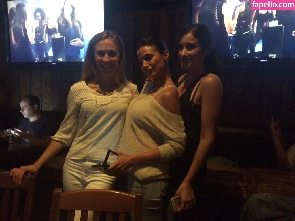 Emmanuelle Chriqui Onlyfans Photo Gallery 