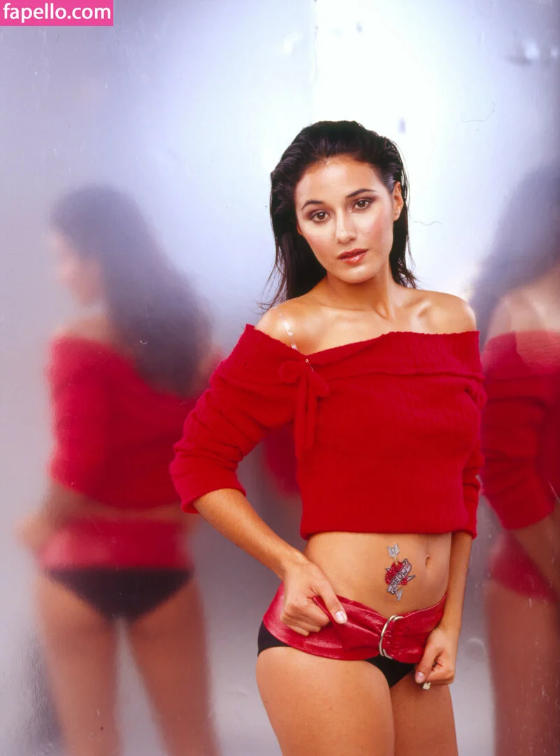 Emmanuelle Chriqui Onlyfans Photo Gallery 
