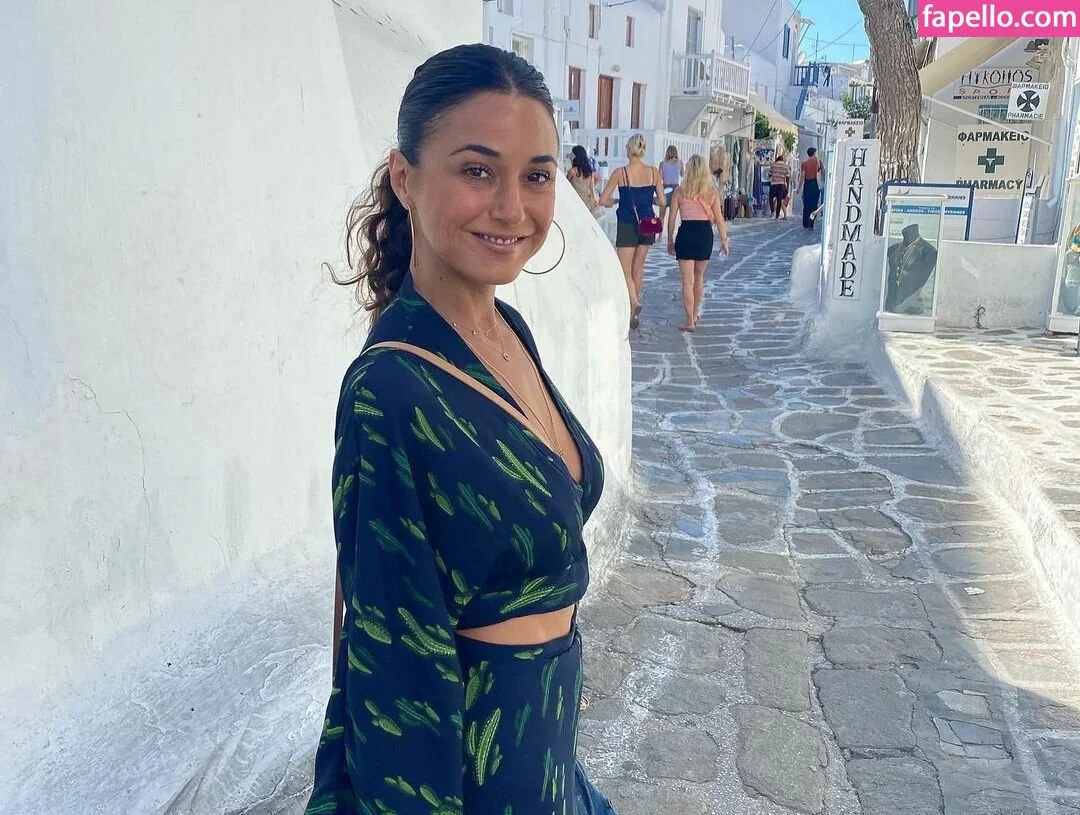Emmanuelle Chriqui Onlyfans Photo Gallery 