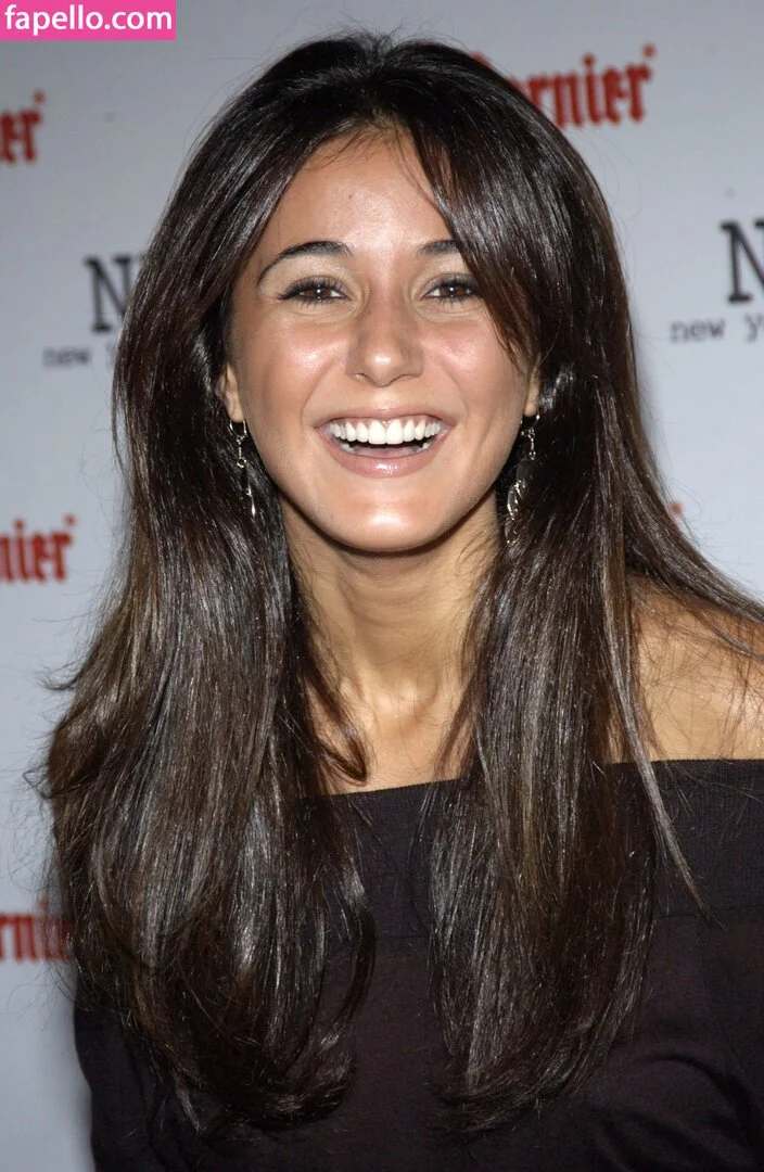 Emmanuelle Chriqui Onlyfans Photo Gallery 