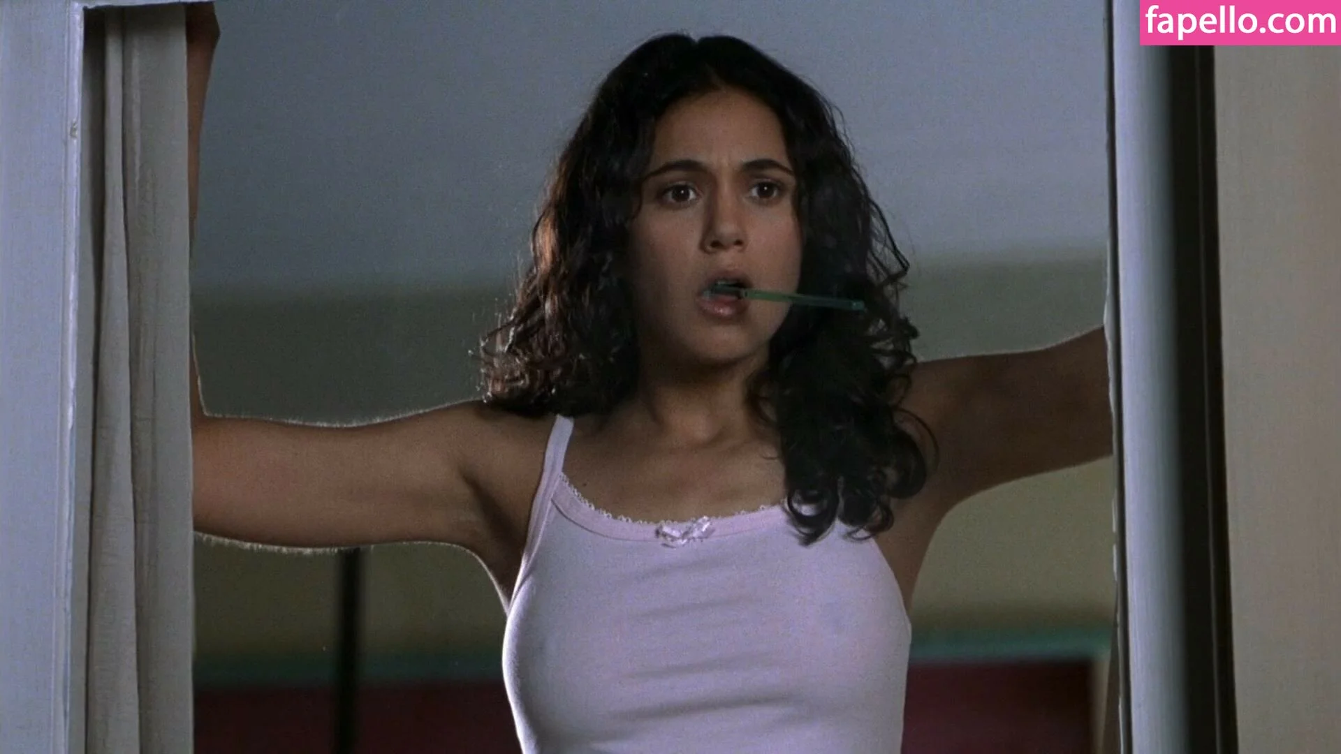 Emmanuelle Chriqui Onlyfans Photo Gallery 