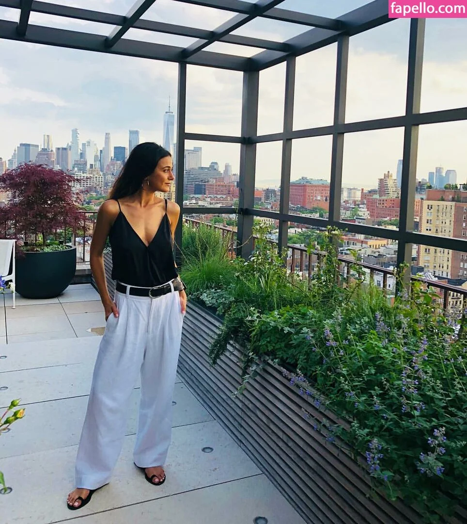 Emmanuelle Chriqui Onlyfans Photo Gallery 