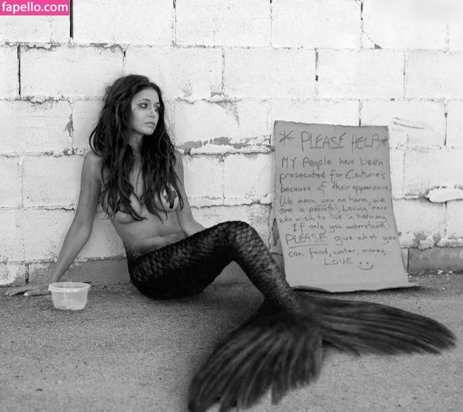 Emmanuelle Chriqui Onlyfans Photo Gallery 