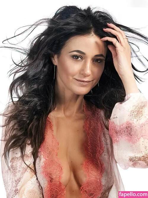 Emmanuelle Chriqui Onlyfans Photo Gallery 
