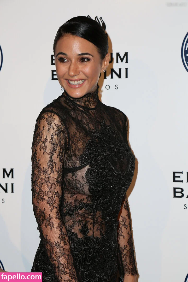 Emmanuelle Chriqui Onlyfans Photo Gallery 