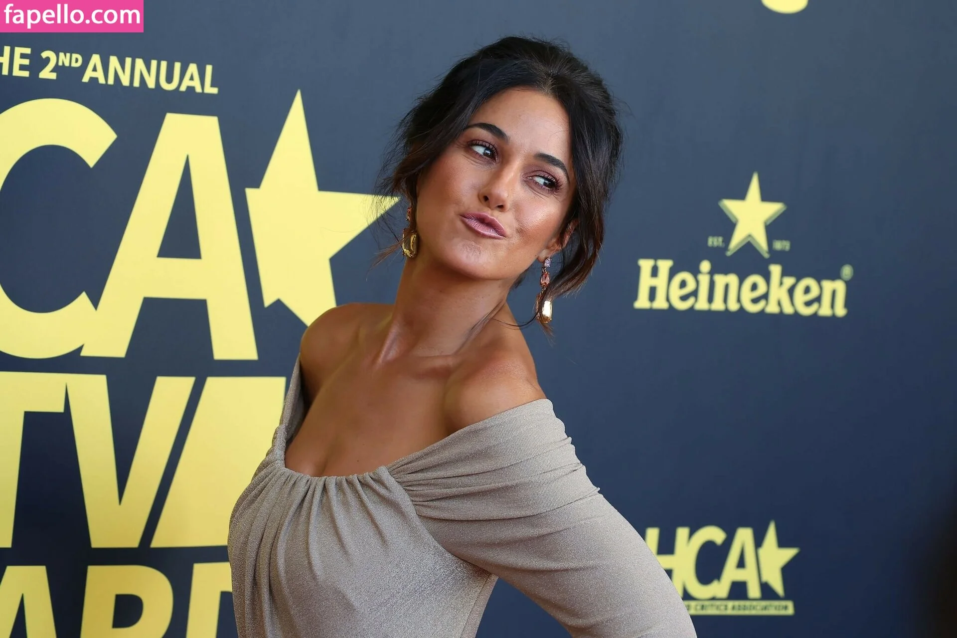 Emmanuelle Chriqui Onlyfans Photo Gallery 