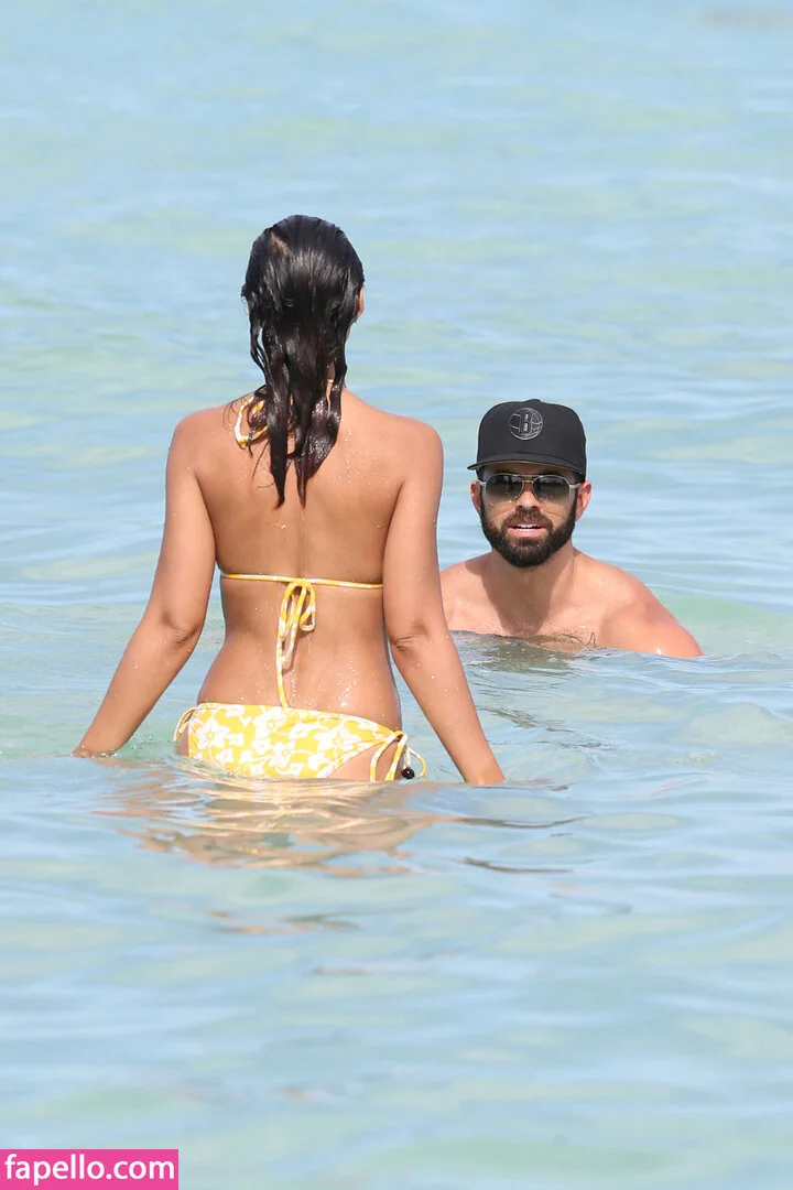 Emmanuelle Chriqui Onlyfans Photo Gallery 