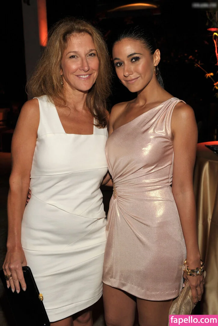 Emmanuelle Chriqui Onlyfans Photo Gallery 