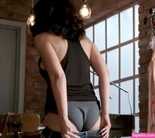 Emmanuelle Chriqui Onlyfans Photo Gallery 