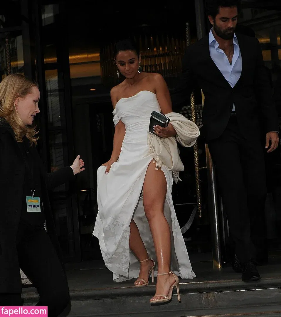 Emmanuelle Chriqui Onlyfans Photo Gallery 