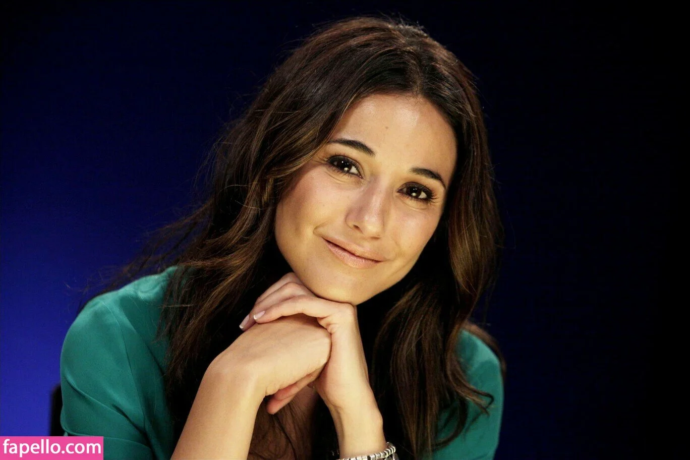 Emmanuelle Chriqui Onlyfans Photo Gallery 