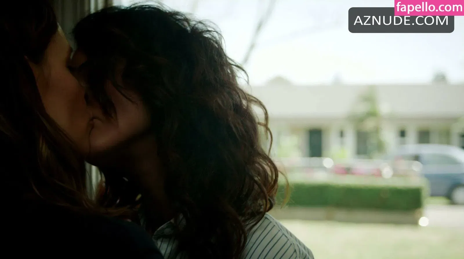 Emmanuelle Chriqui Onlyfans Photo Gallery 