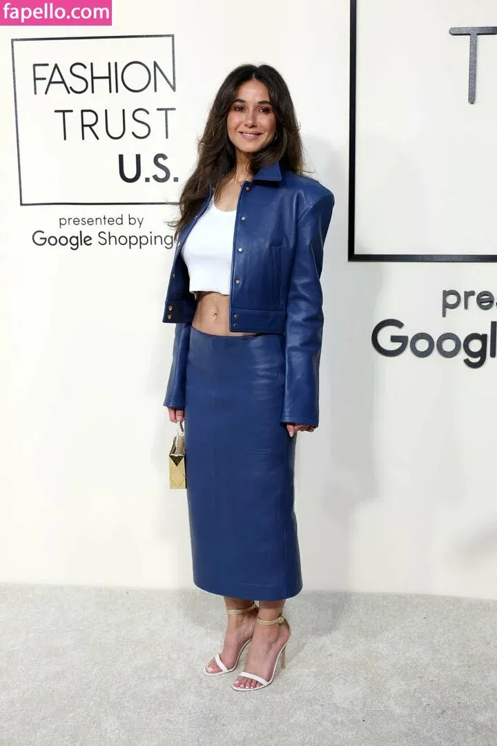 Emmanuelle Chriqui Onlyfans Photo Gallery 