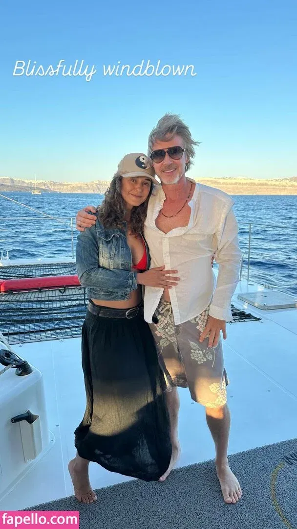 Emmanuelle Chriqui Onlyfans Photo Gallery 