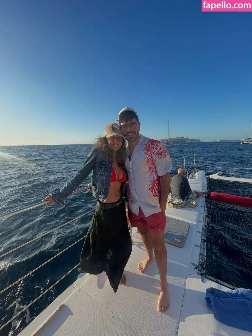 Emmanuelle Chriqui Onlyfans Photo Gallery 