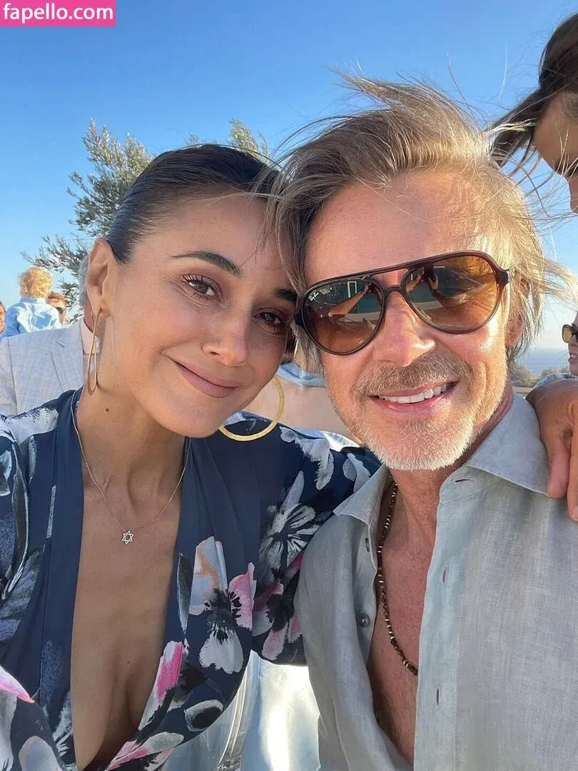 Emmanuelle Chriqui Onlyfans Photo Gallery 