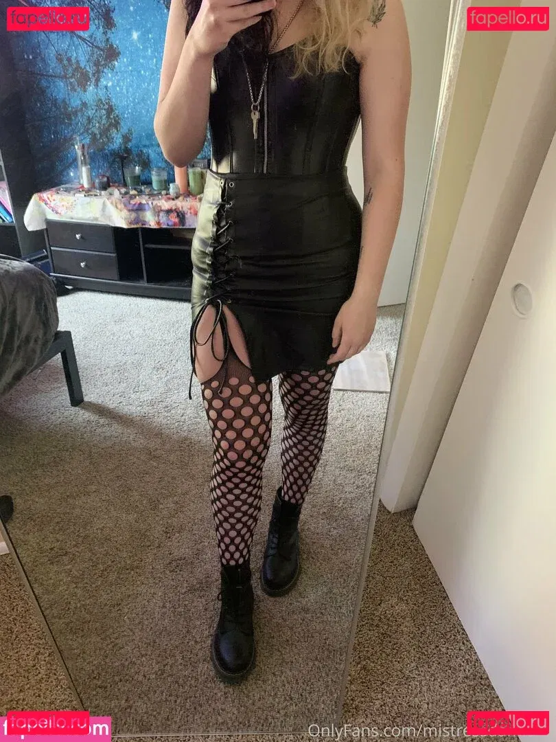 mistressdamiana Onlyfans Photo Gallery 