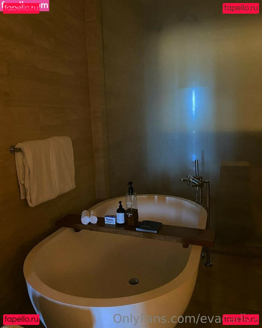 Eva Cadiza Onlyfans Photo Gallery 