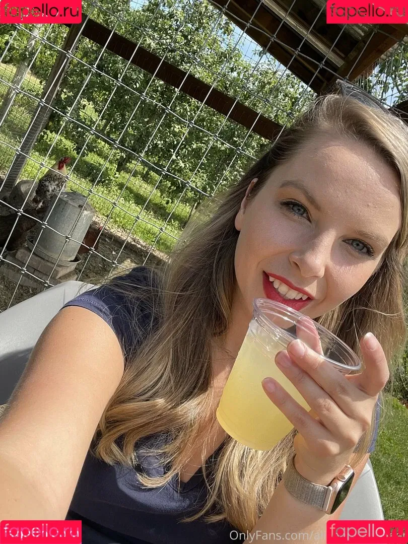 alishadrinksbeer Onlyfans Photo Gallery 