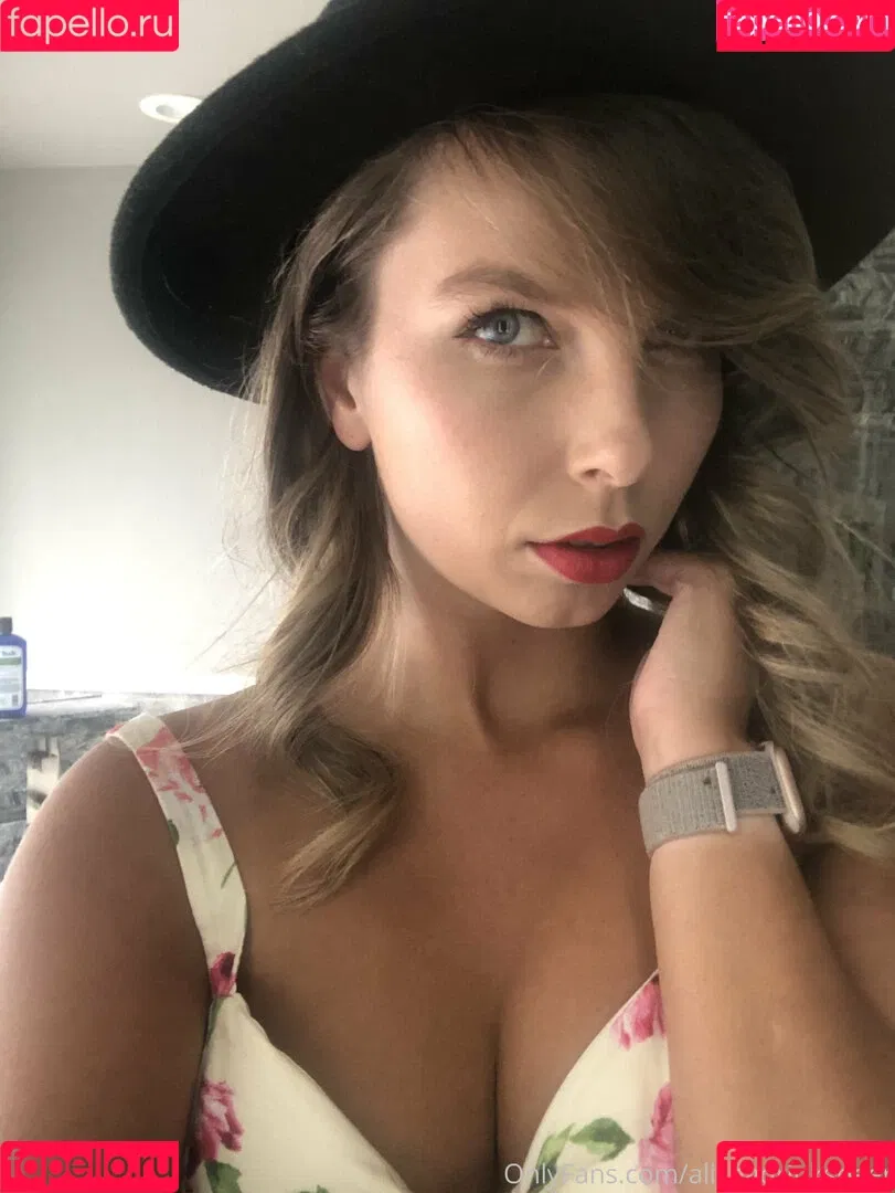 alishadrinksbeer Onlyfans Photo Gallery 