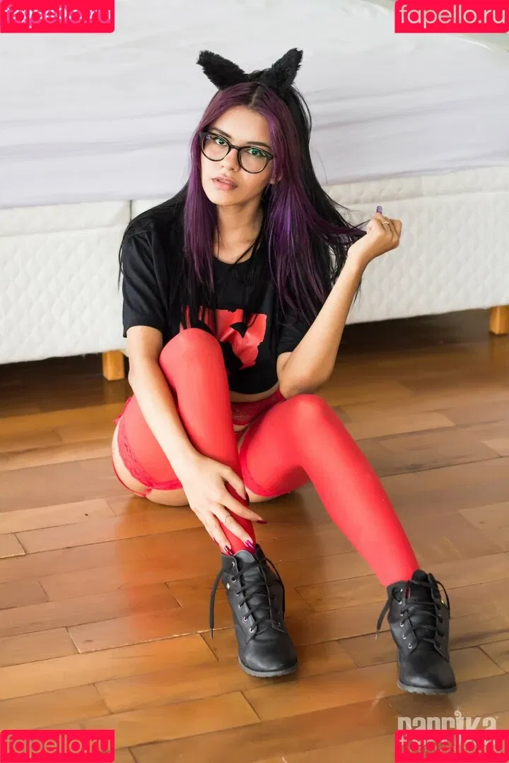 Luna Wolfy Onlyfans Photo Gallery 