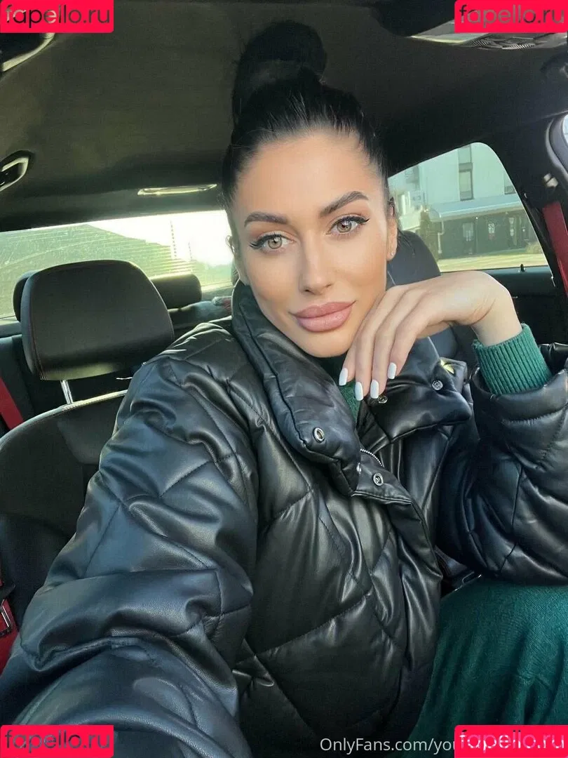 mari.mis Onlyfans Photo Gallery 