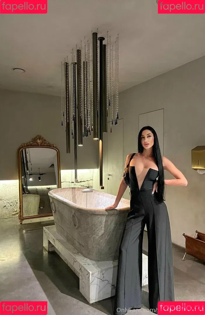 mari.mis Onlyfans Photo Gallery 