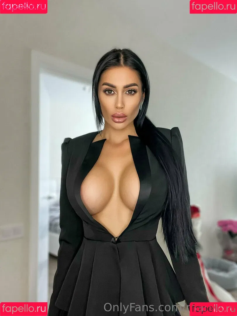 mari.mis Onlyfans Photo Gallery 