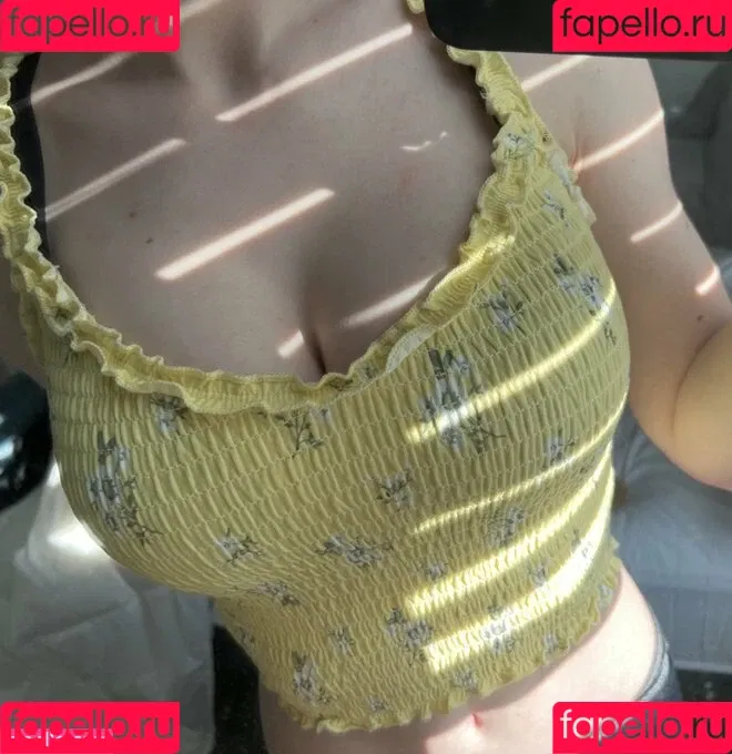 Emmia Onlyfans Photo Gallery 