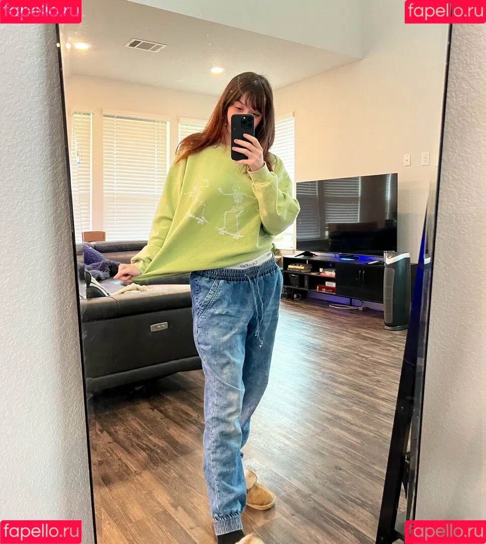 Emmia Onlyfans Photo Gallery 