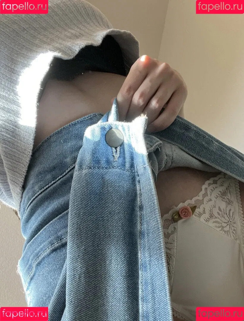 Emmia Onlyfans Photo Gallery 