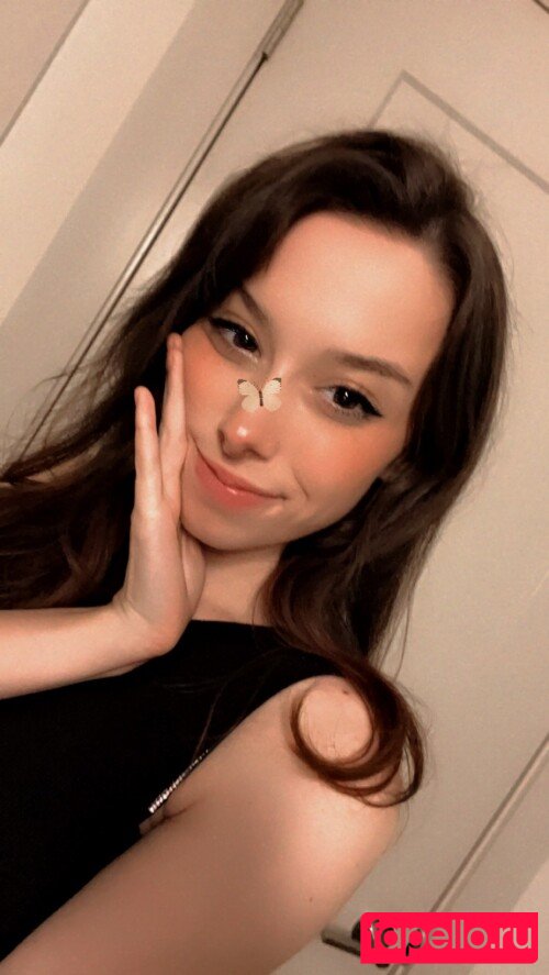 Emmia Nude Onlyfans Photo 29