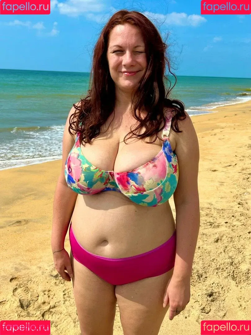 boobStruggle Onlyfans Photo Gallery 