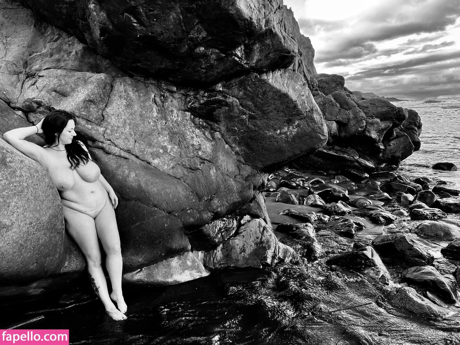 boobStruggle Onlyfans Photo Gallery 