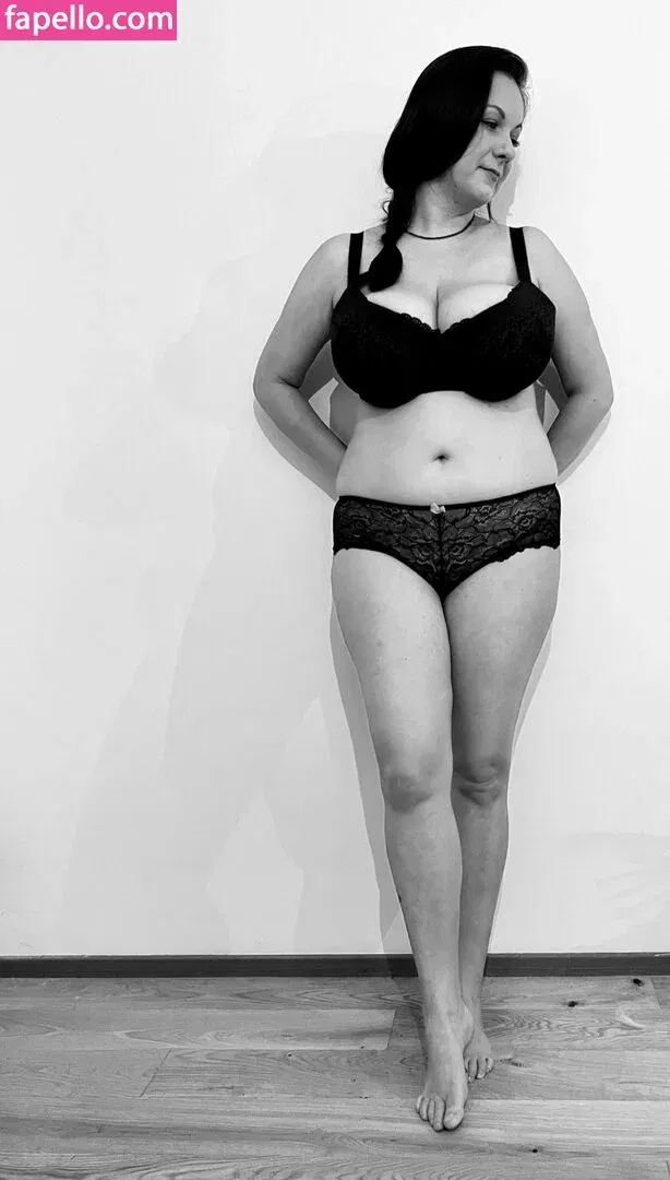 boobStruggle Onlyfans Photo Gallery 