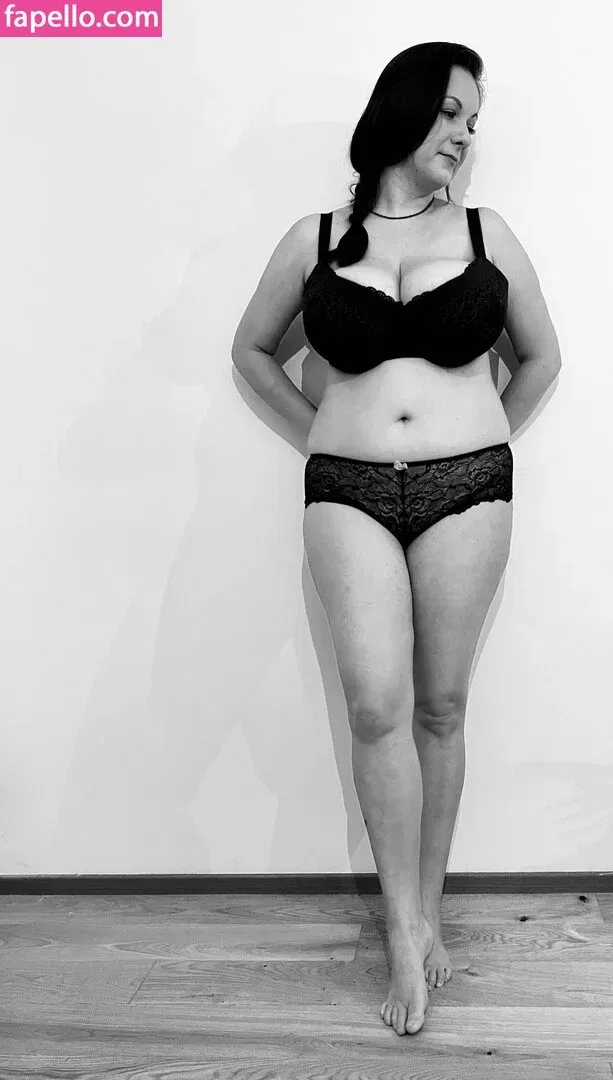 boobStruggle Onlyfans Photo Gallery 