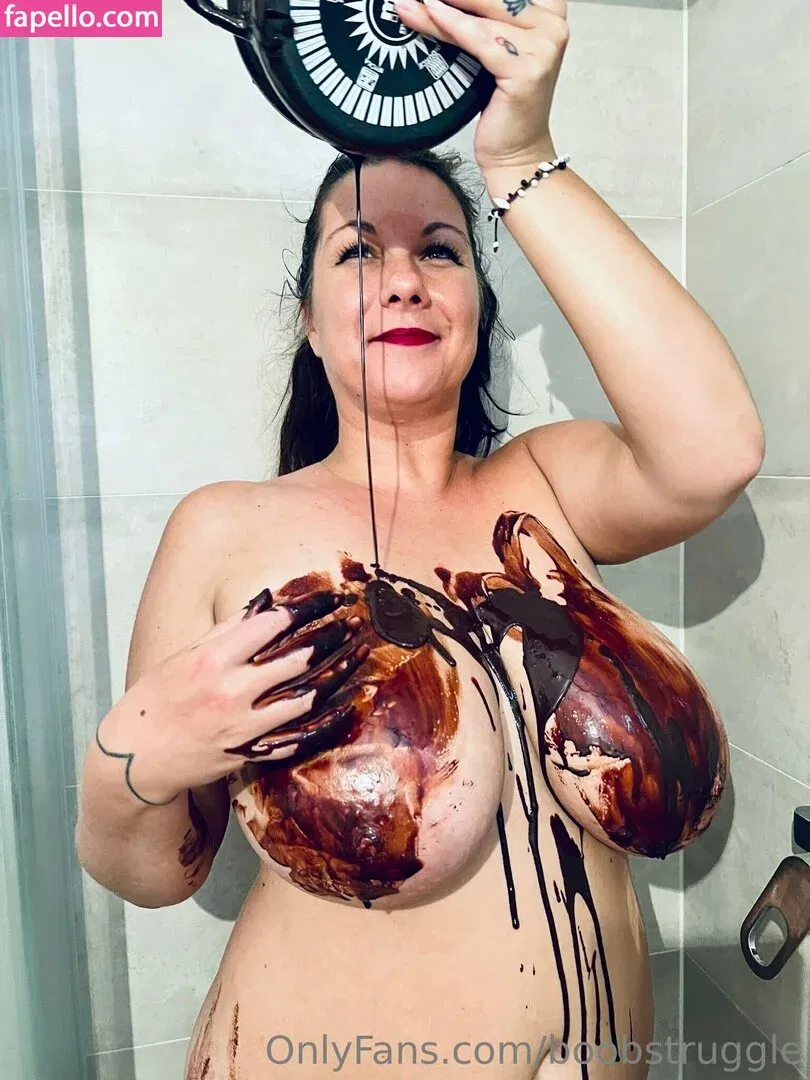 boobStruggle Onlyfans Photo Gallery 