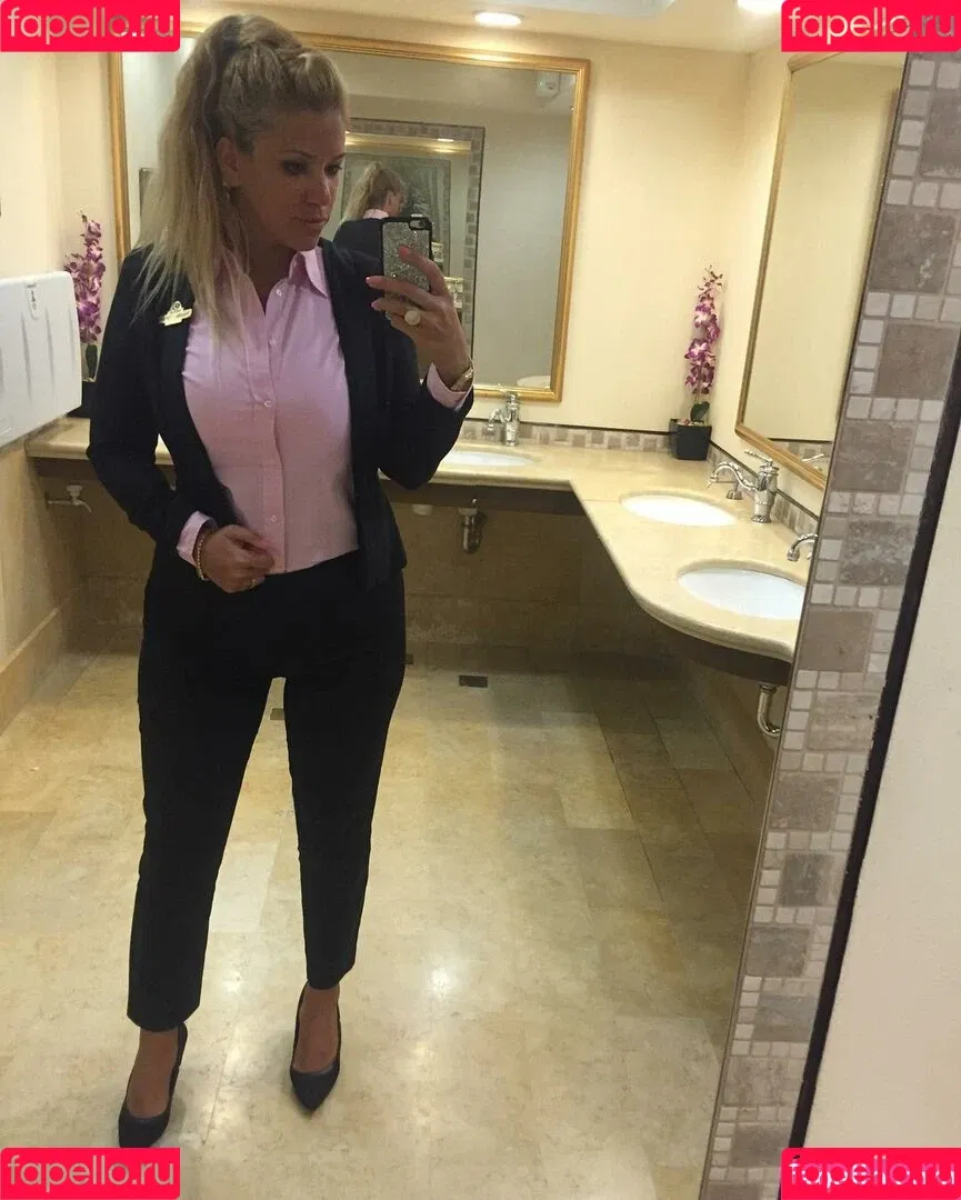 Nicolle A Onlyfans Photo Gallery 