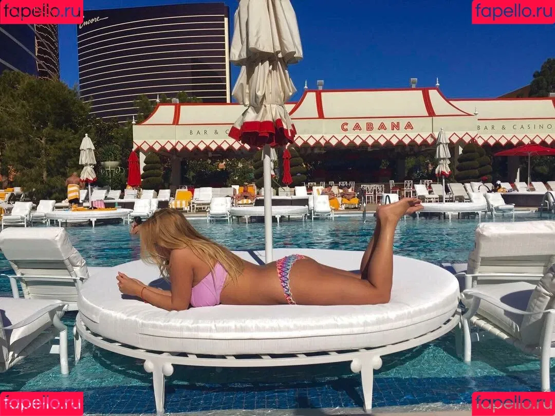 Nicolle A Onlyfans Photo Gallery 