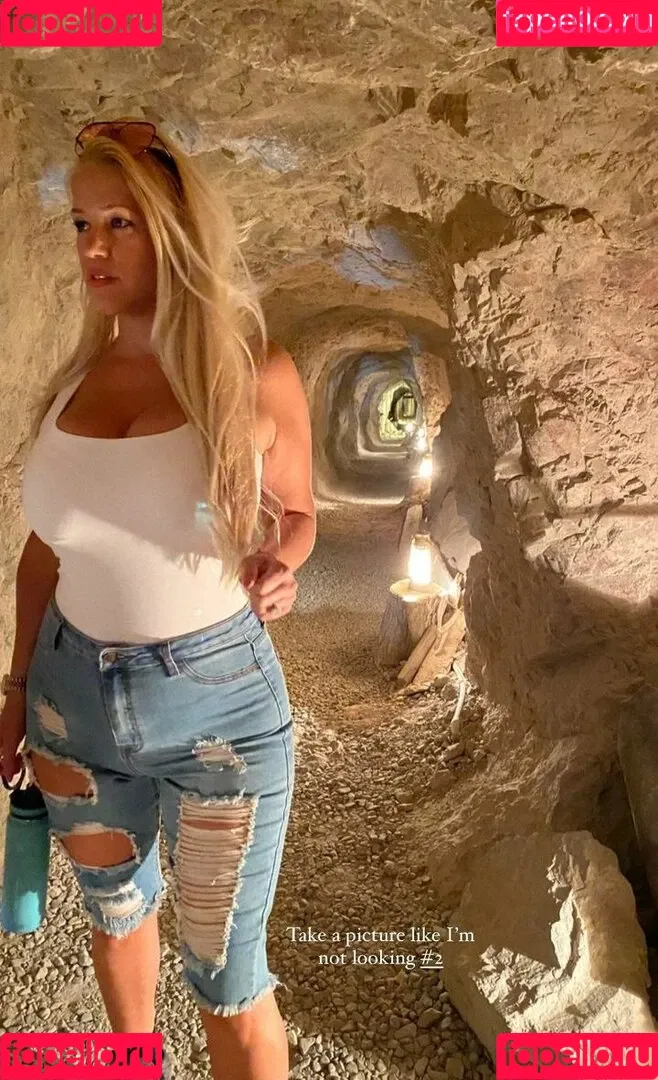 Nicolle A Onlyfans Photo Gallery 