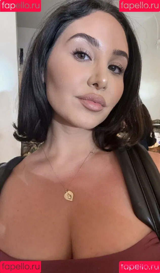 Catherine Mcbroom Onlyfans Photo Gallery 