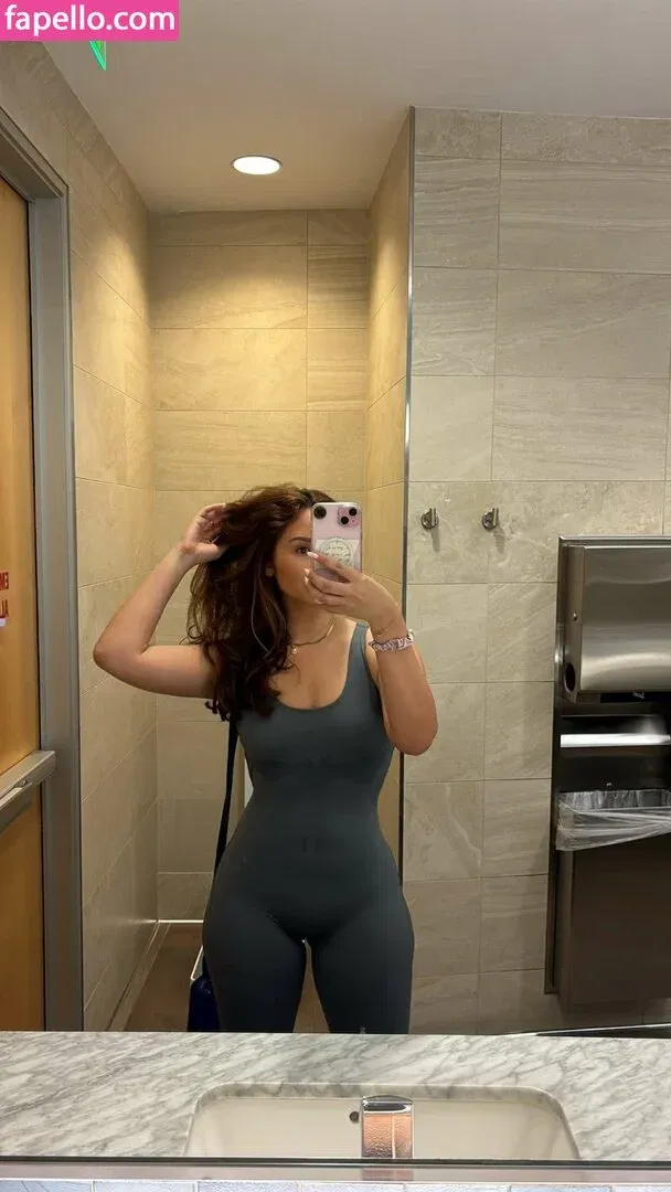 Catherine Mcbroom Onlyfans Photo Gallery 